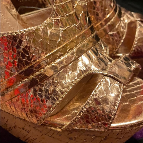 GUC BCBGeneration Rose Gold Wedge 7.5 - Picture 7 of 9